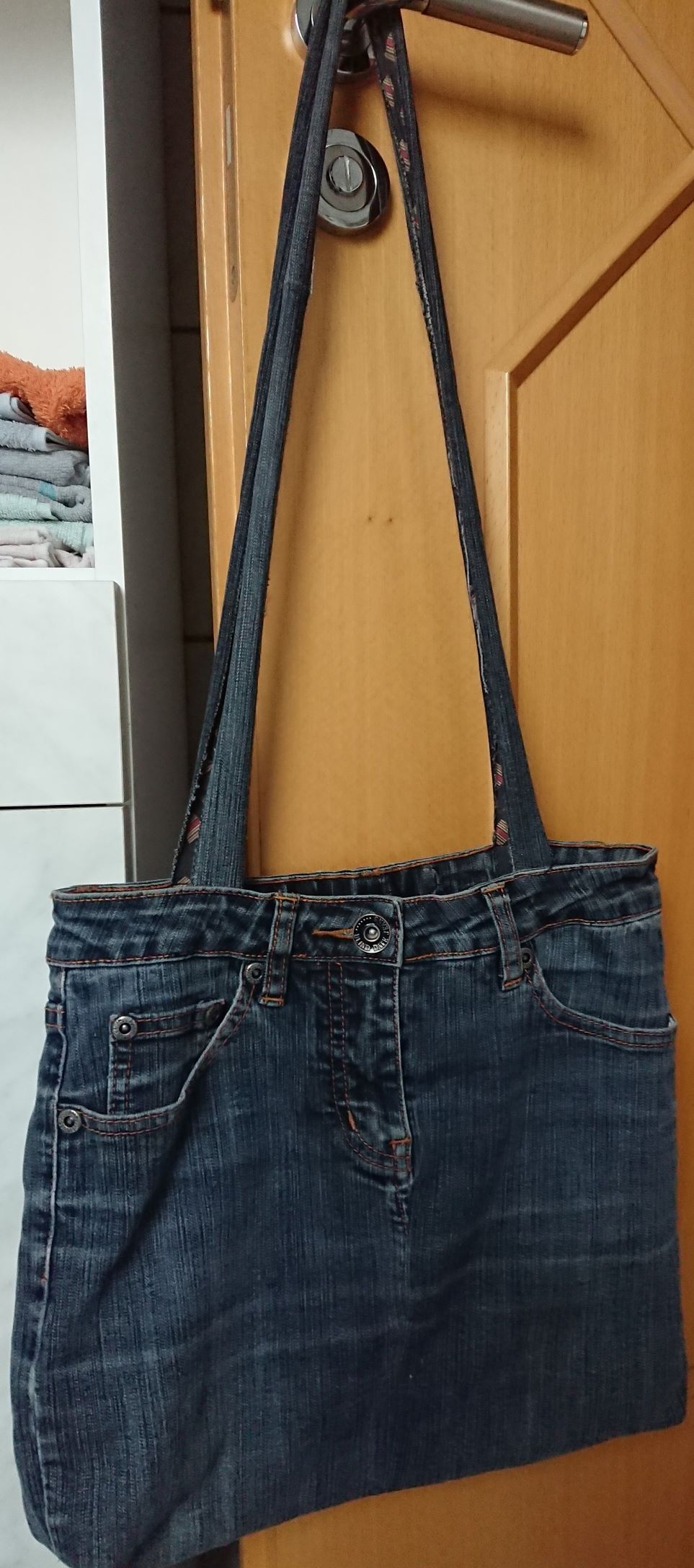 Stofftasche aus alter Jeanshose - Brigitte Pawlowski I.jpg